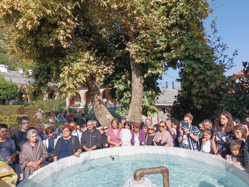 Η Ύψωση του Τιμίου Σταυρού στην Ιερά Μονή Εικοσιφοινίσσης